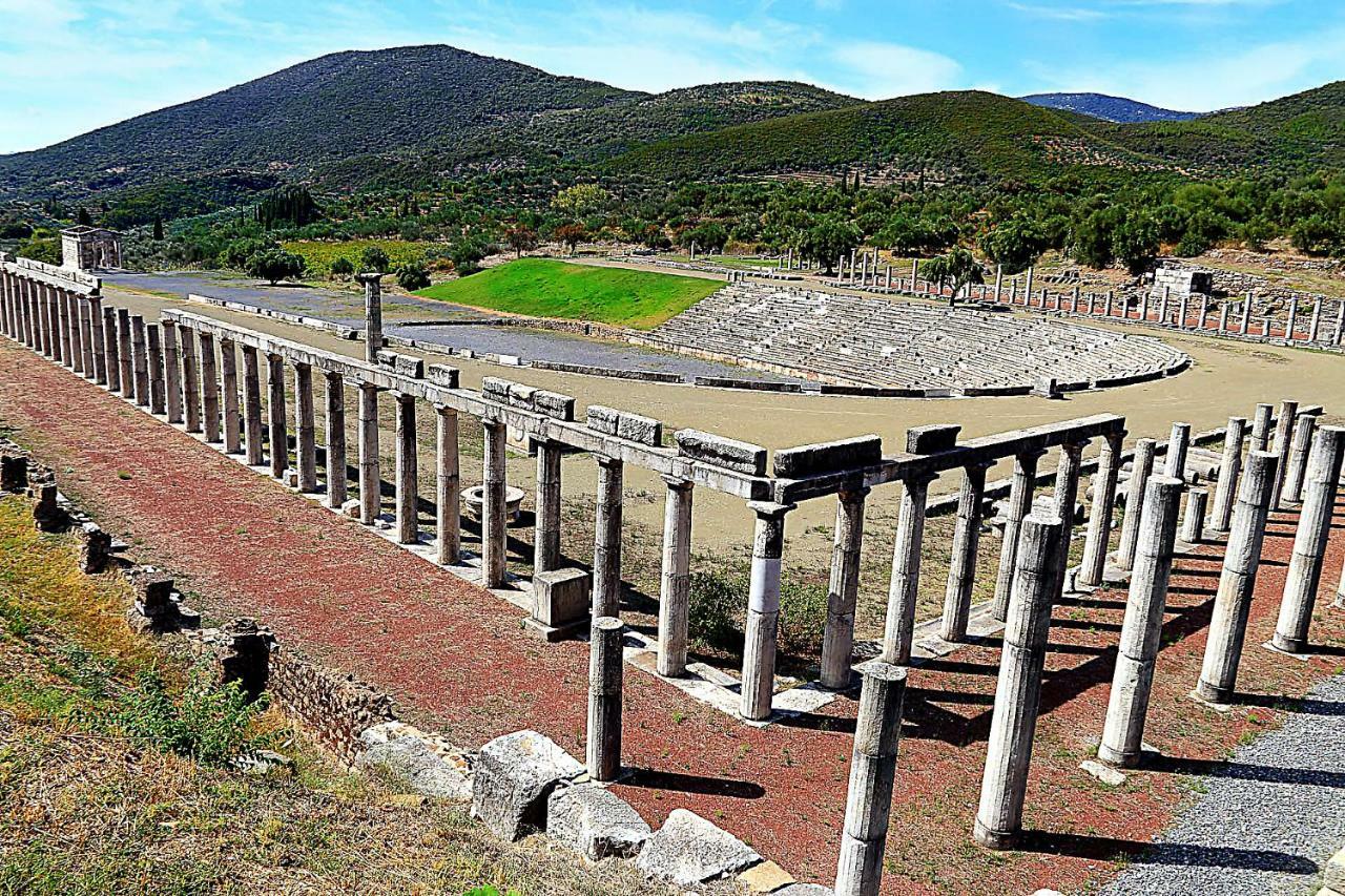 Stone Tower Retreat, Oasis Of Peace Aristomenis Exterior foto